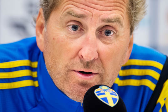 Förbundskapten Erik Hamrén på en presskonferens