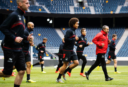 Axel Witsel värmer upp