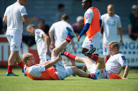 Åtvidaberg värmer upp i matchen i allsvenskan mellan