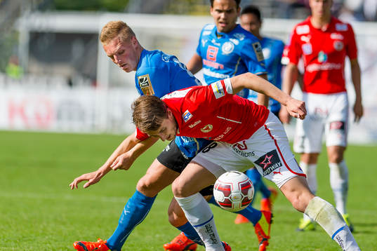Halmstads Gudjón Baldvinsson och Kalmars Tor Øyvind Hovda