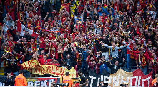 Belgiens supporters i träningslandskampen i mellan Sverige