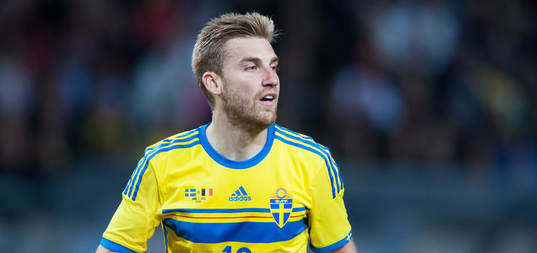 Sveriges Rasmus Bengtsson i träningslandskampen i mellan
