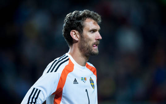 Sveriges målvakt Andreas Isaksson i träningslandskampen i