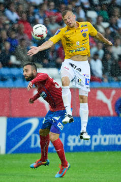 Helsingborgs Abdul Khalili och Falkenbergs Rasmus Sjöstedt