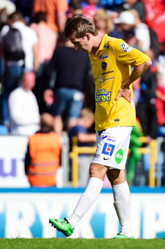 Falkenbergs Tobias Carlsson deppar