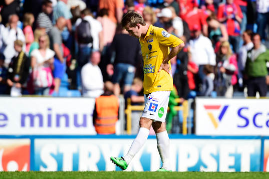 Falkenbergs Tobias Carlsson deppar