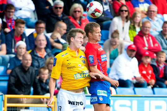 Falkenbergs Adam Eriksson i nickduell med Helsingborgs