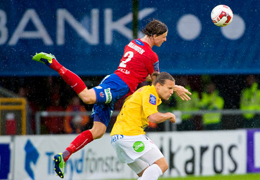 Falkenbergs Rasmus Andersson i nickduell med Helsingborgs