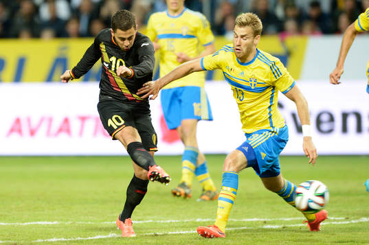 Belgiens Eden Hazard gör 0-2