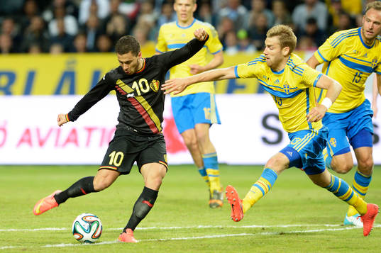 Belgiens Eden Hazard gör 0-2