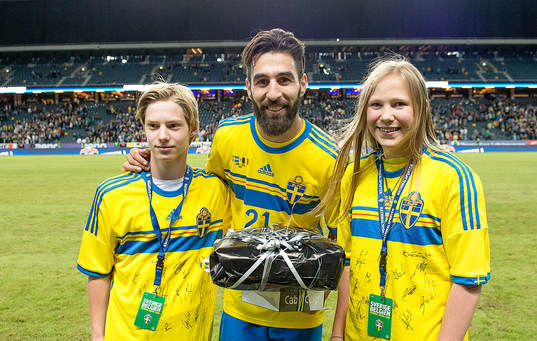 Sveriges Jimmy Durmaz får pris som matchens spelare