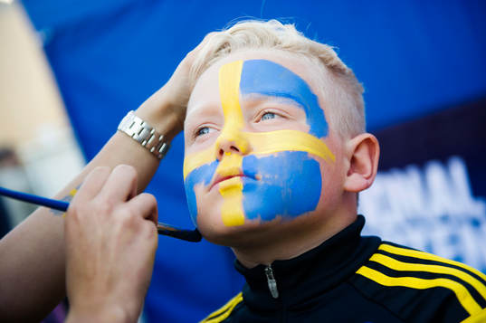 Supportrar besöker fanzone