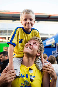 En pappa med sin son