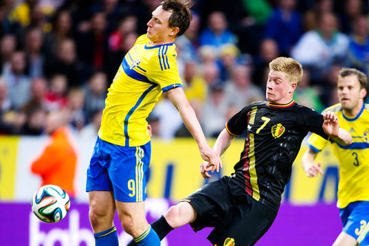 Sveriges Kim Källström och Belgiens Kevin De Bruyne