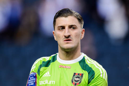 Brommapojkarnas målvakt Ivo Vazgec
