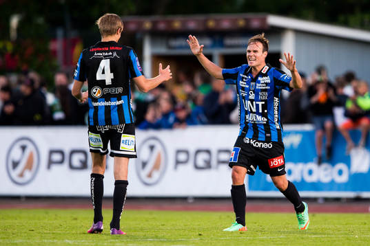 Sirius Oscar Pehrsson och Niklas Thor jublar