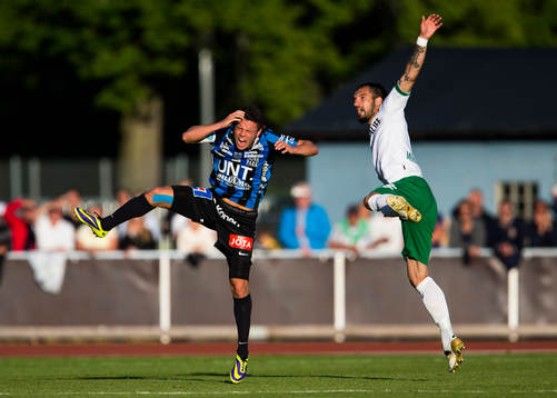 Sirius Kerim Mrabti och Hammarbys Marko Mihajlovic i en