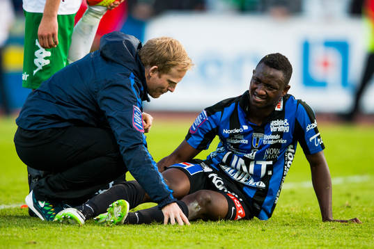 Sirius Moses Ogbu grinar illa