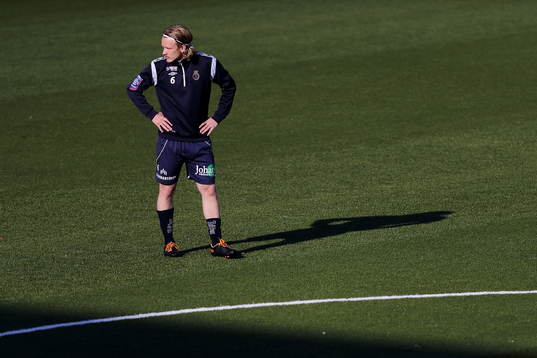 Gefles Jesper Florén värmer upp