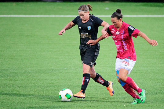 Göteborgs Anna Ahlstrand och Jitex Soffia Gunnarsdottir