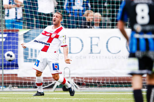 Bläddra bland fler bilder av Fotboll, Superettan, Assyriska - Sirius