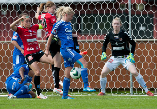 Vittsjös Emma Sjödahl i matchen i damallsvenskan mellan