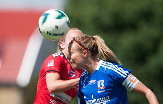 Vittsjös Sofie Andersson i matchen i damallsvenskan mellan
