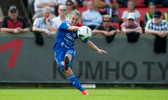 Vittsjös Jane Ross i matchen i damallsvenskan mellan