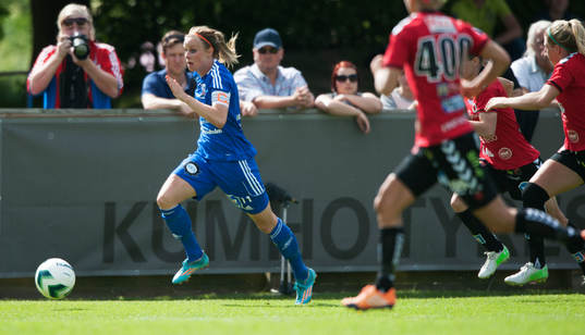 Vittsjös Sofie Andersson i matchen i damallsvenskan mellan