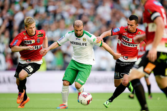 Landskronas Erik Andersson och Paul Torres utmanas av