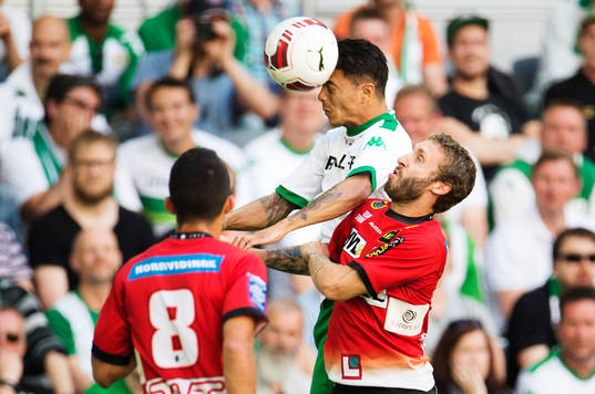 Hammarbys Michael Timisela vinner en nickduell mot