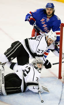 Los Angeles Kings goalie Jonathan Quick (32), defenseman