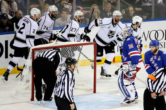 New York Rangers goalie Henrik Lundqvist (30) and