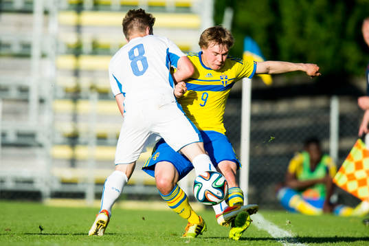 Sveriges Simon Tibbling och Slovakien Michal Skvarka