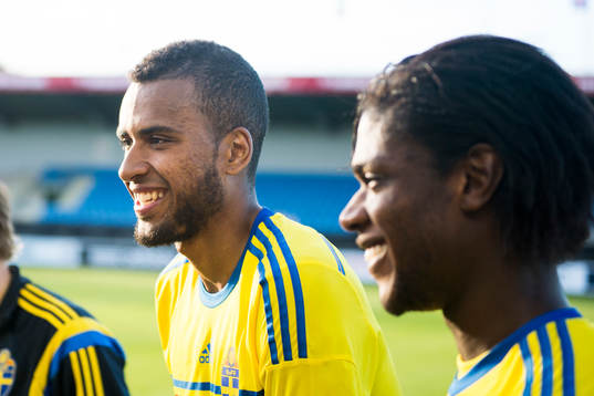 Sveriges Isaac Kiese Thelin och Joseph Baffo