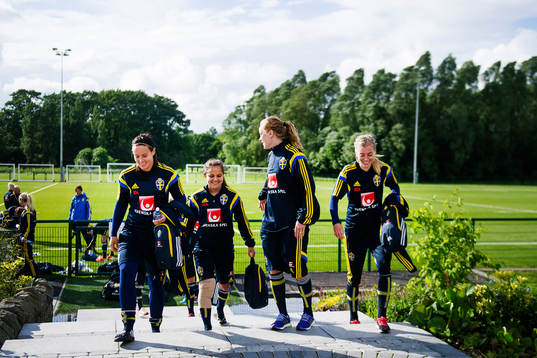 Tyresös spelare Carola Söberg, Malin Diaz, Lisa Dahlkvist