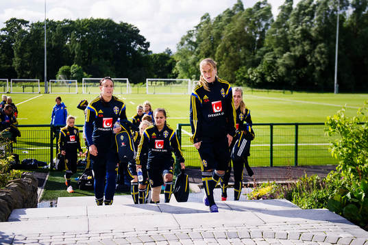 Tyresös spelare Carola Söberg, Malin Diaz, Lisa Dahlkvist