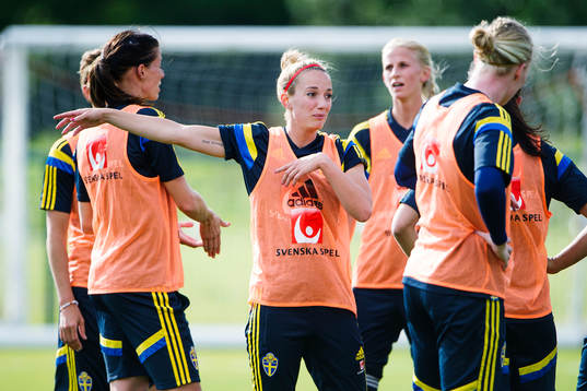 Sveriges Kosovare Asllani