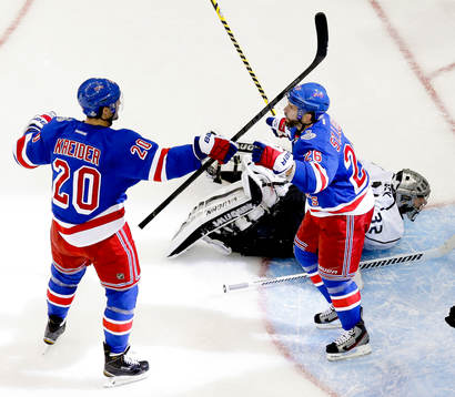New York Rangers right wing Martin St. Louis (26)
