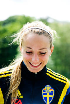 Sveriges Kosovare Asllani