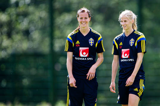 Sveriges Lotta Schelin och Sofia Jakobsson