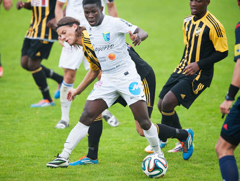 Närkamp i matchen i DM mellan IFK Hässleholm och BW90 i