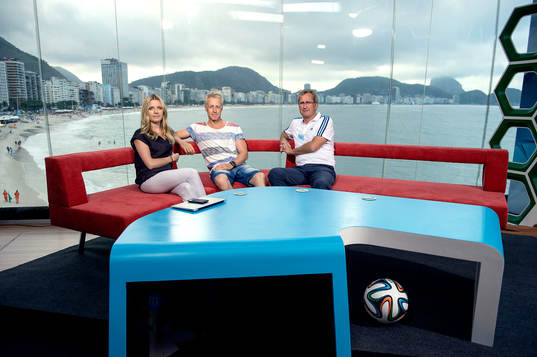 Johanna Frändén, André Pops och Erik Hamrén i SVTs