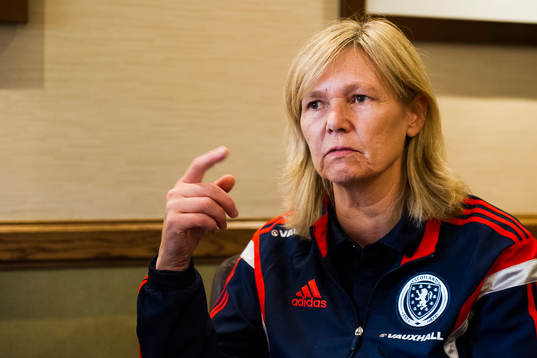 Skottlands förbundskapten Anna Signeul