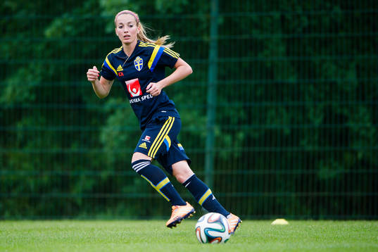 Sveriges Kosovare Asllani