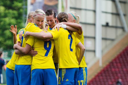 Sveriges spelare jublar