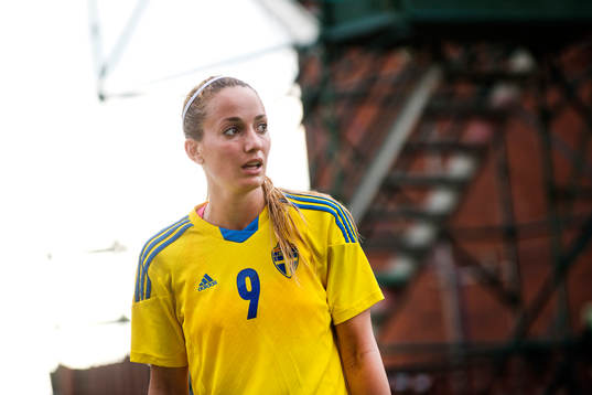 Sveriges Kosovare Asllani
