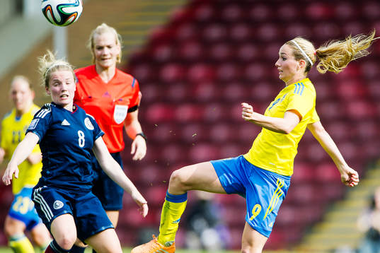 Skottlands Kim Little och Sveriges Kosovare Asllani