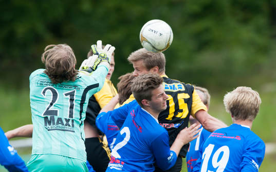 Hässleholms Jesper Eliasson i matchen i division 3 mellan