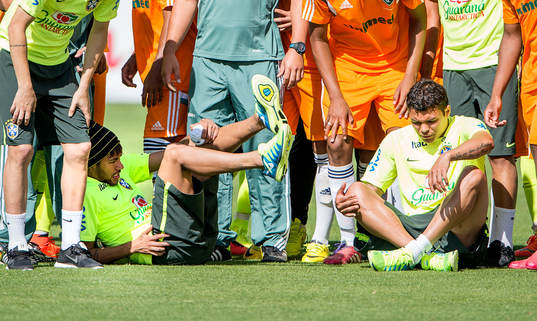 Neymar och Thiago Silva, Brasilien